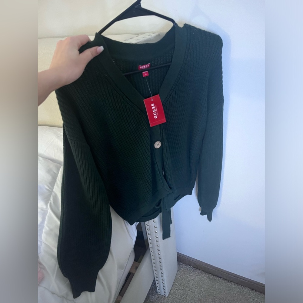 Guess sweater NWT
